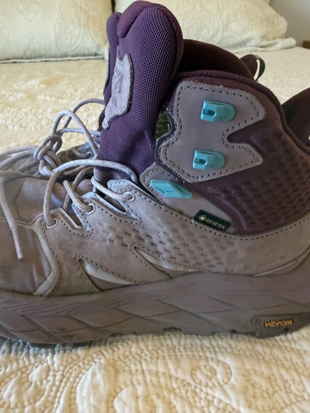 HOKA Women's Anacapa Mid Gore-Tex Hiking Boots. Size 9